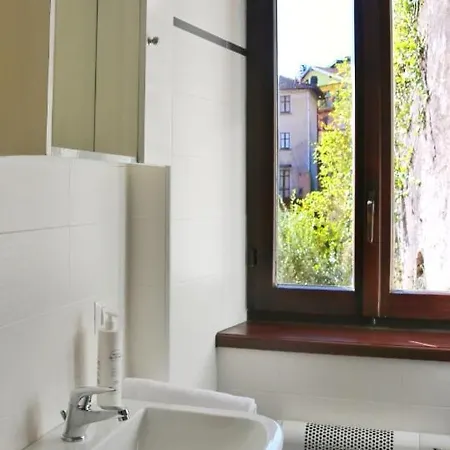 Red - By Myhomeincomo דירה